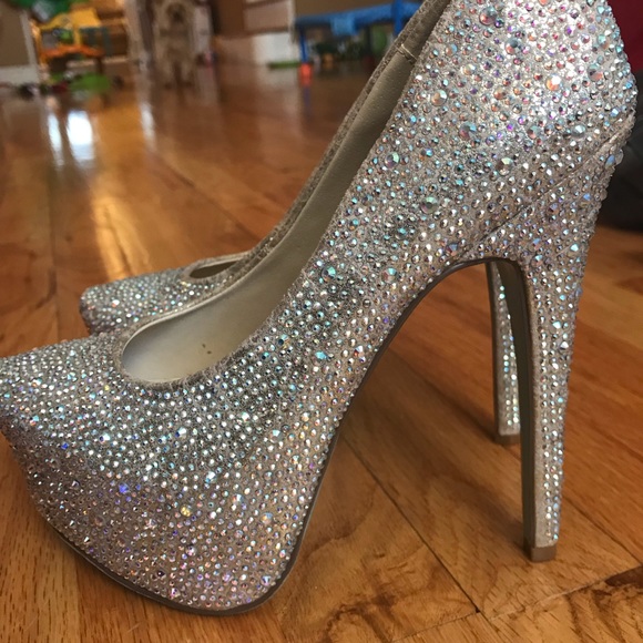 Betsey Johnson Something Blue Pumps - Picture 2 of 6